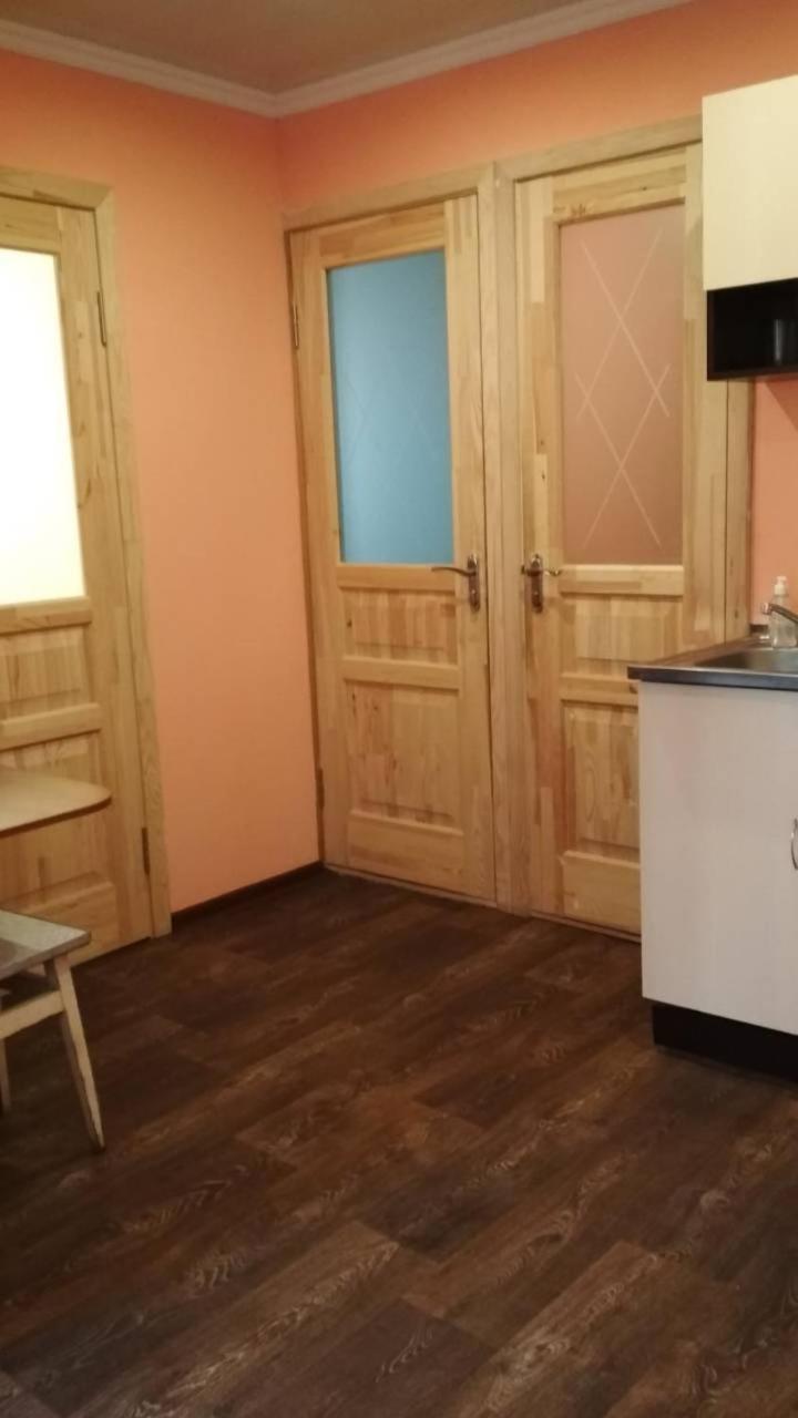 Частный Дом, Р-Н 3 Городской Больницы Tjerkasy Eksteriør billede